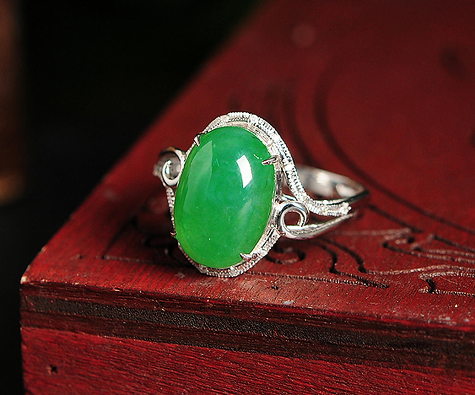 翡翠戒指 #点击头像看直播# #翡翠戒指# 是#翡翠# 玉石中常见的一种