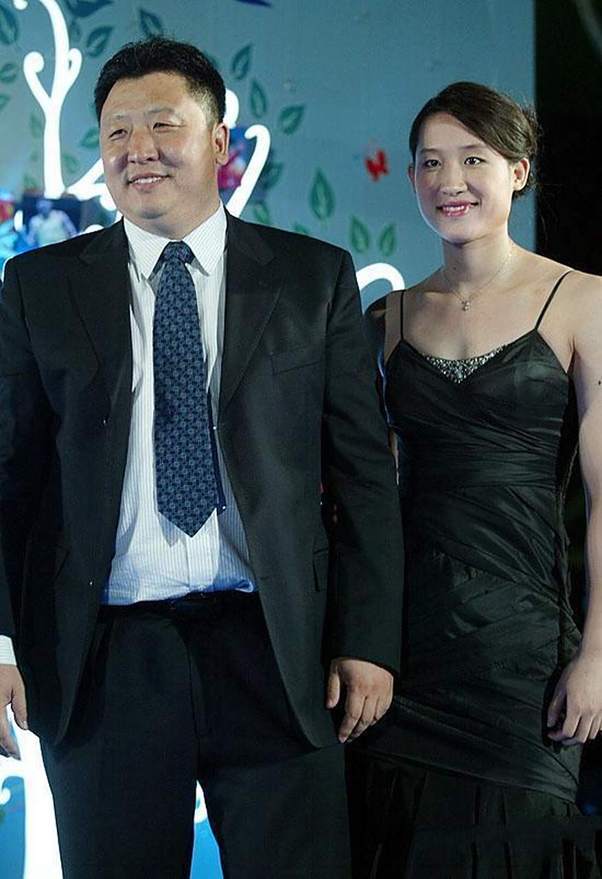 在2016年,奥运会上的冠军刘子歌和她的游泳教练金炜在北京举行了婚礼