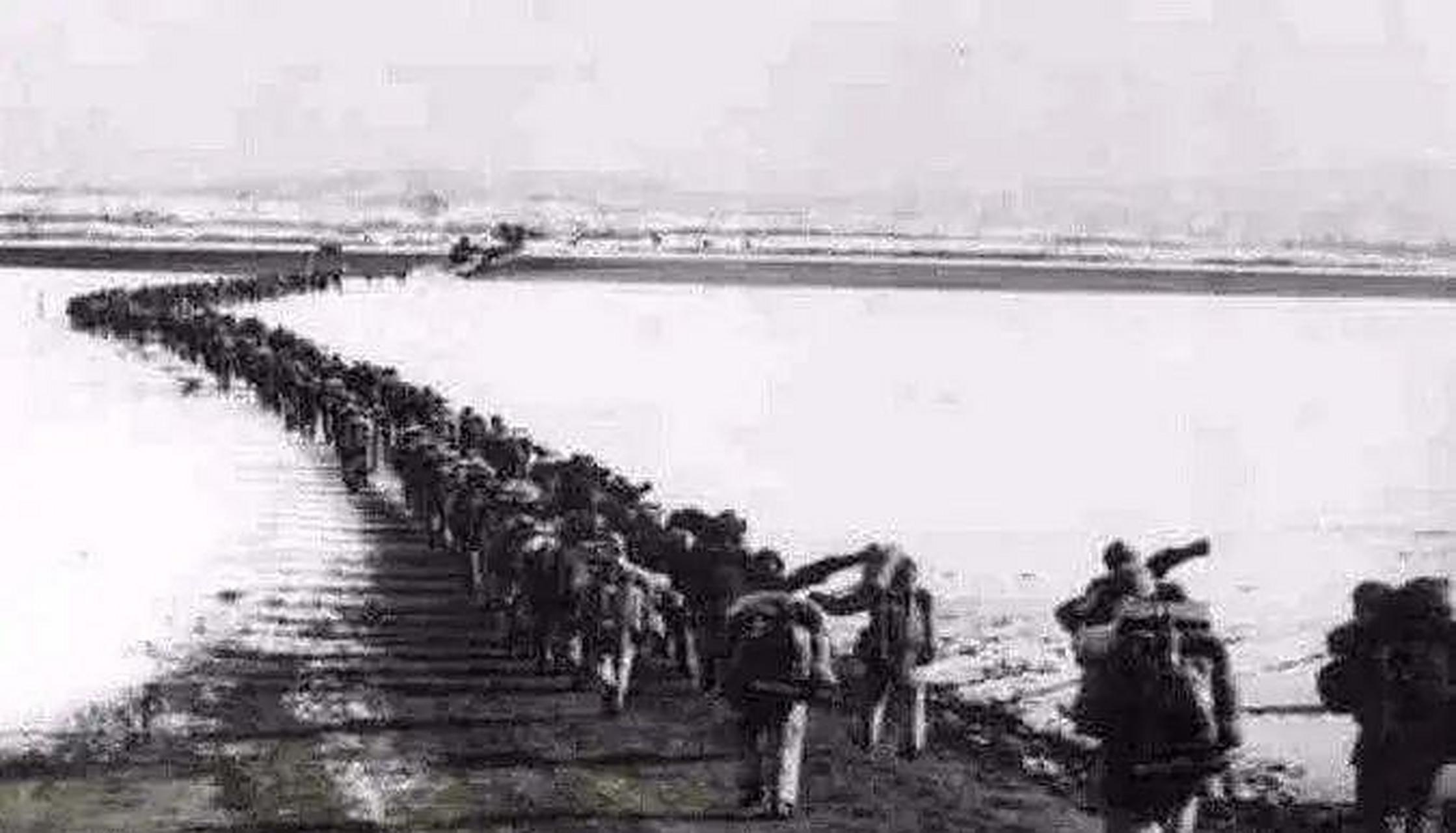 领动计划 1950年10月初,美国侵略军悍然越过三八线,并把战火烧到