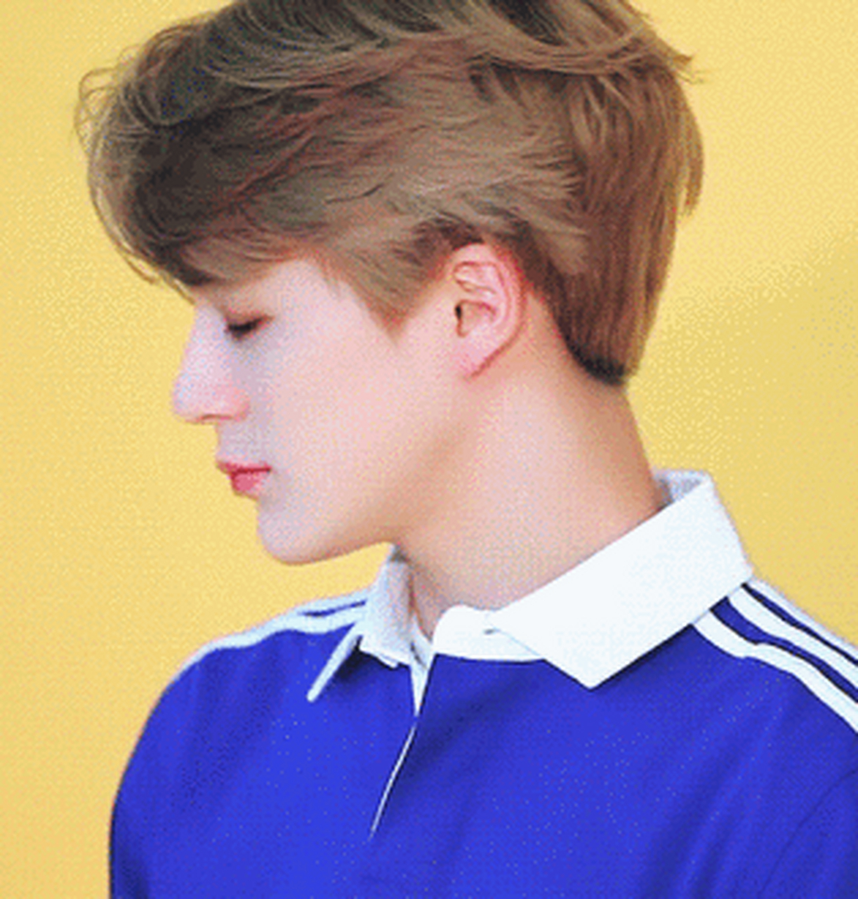 李帝努不仅是"直角肩"优秀,身材的其他方面也很有男人味,经常锻炼健身