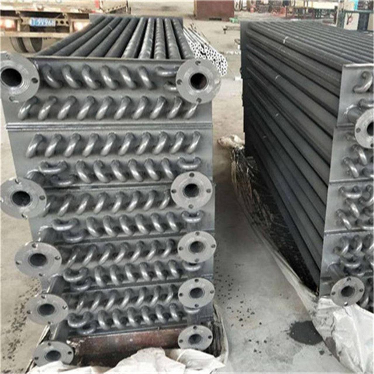 制造车间翅片式散热器 翅片管的应用举例(1)热管空气预热器系列应用