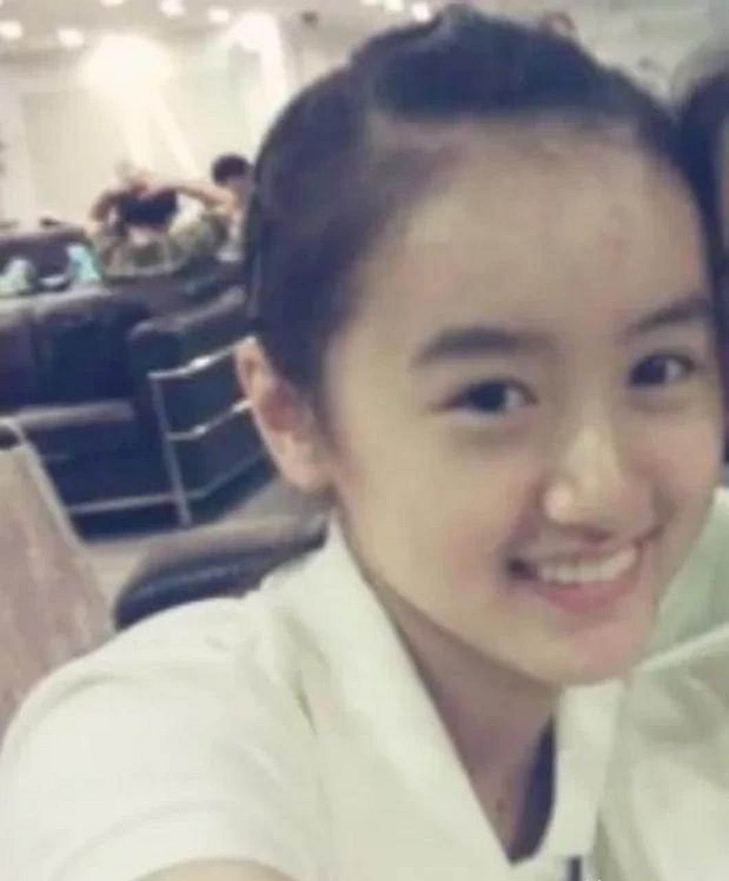 百家号星火计划# 袁冰妍小时候!