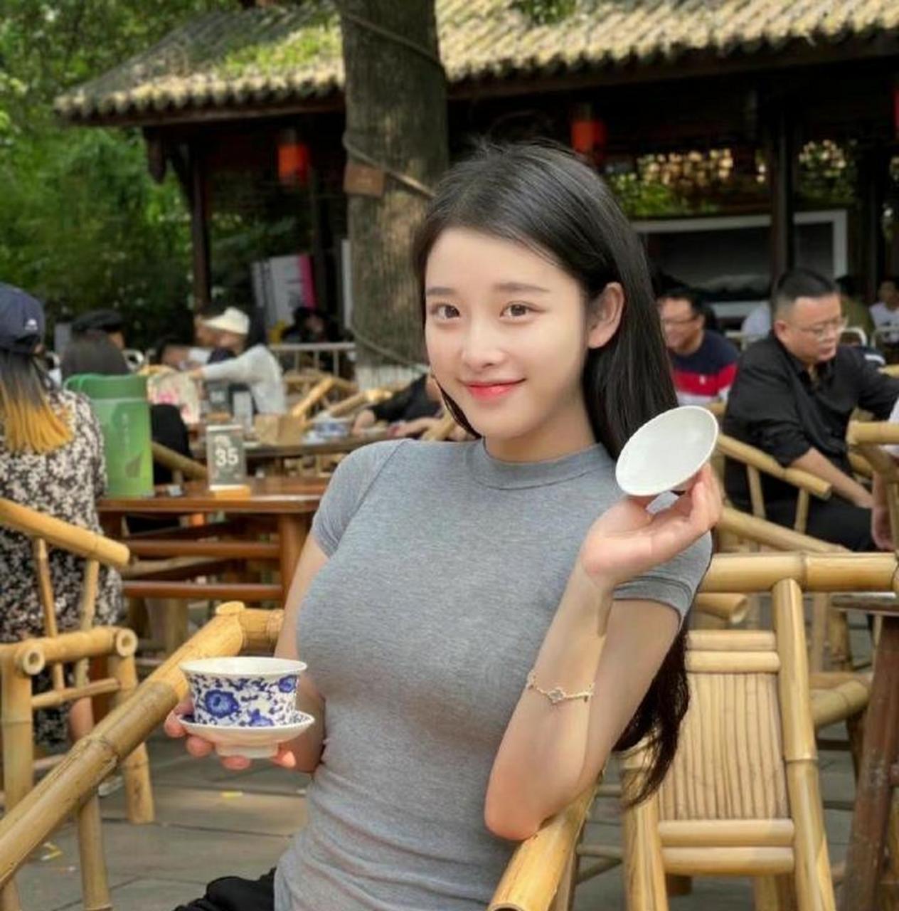 标准的四川美女