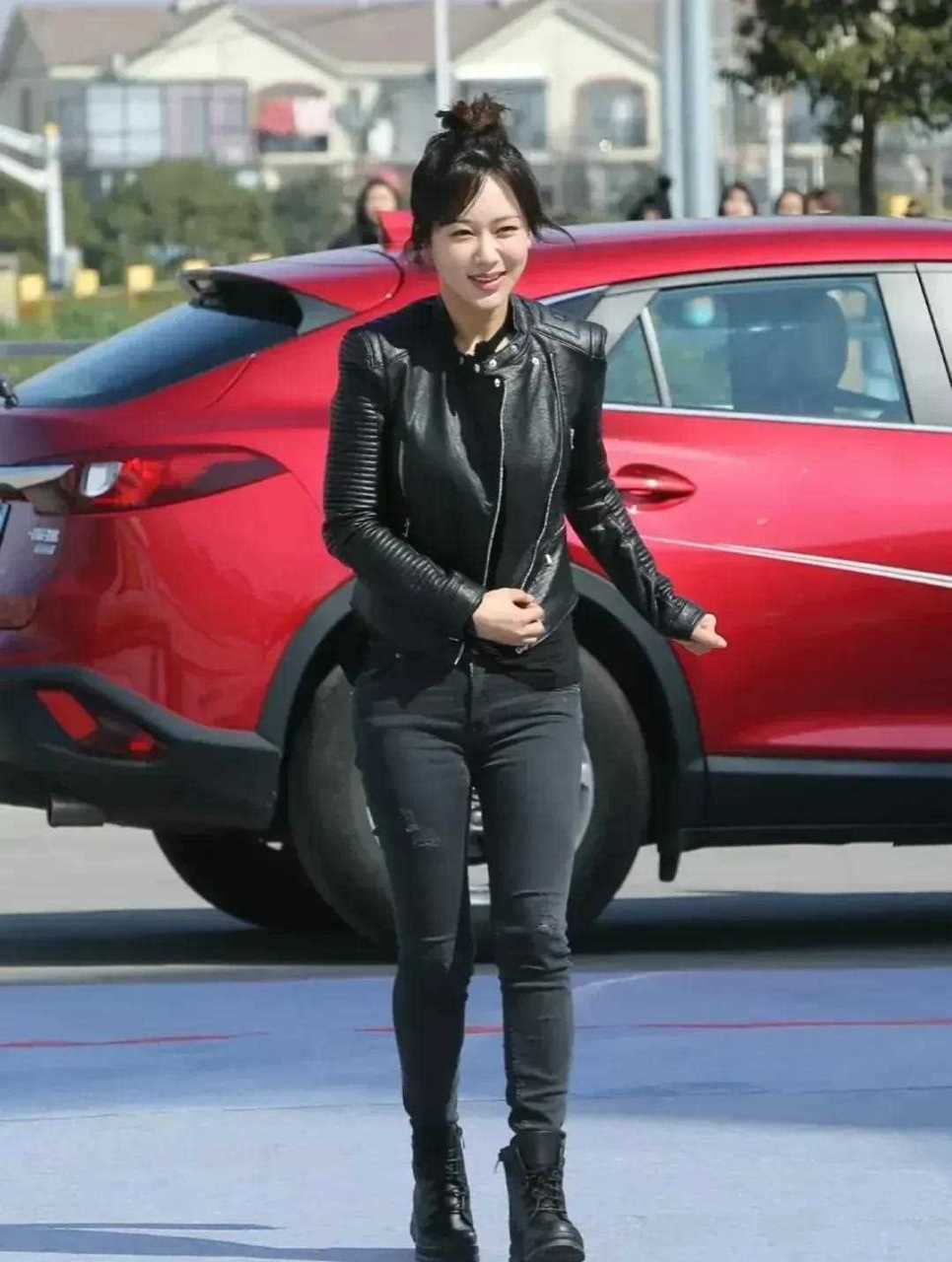 杨紫真的太无辜了, 官方身高杨紫167cm, 景甜167cm, 金晨171cm,[呆]