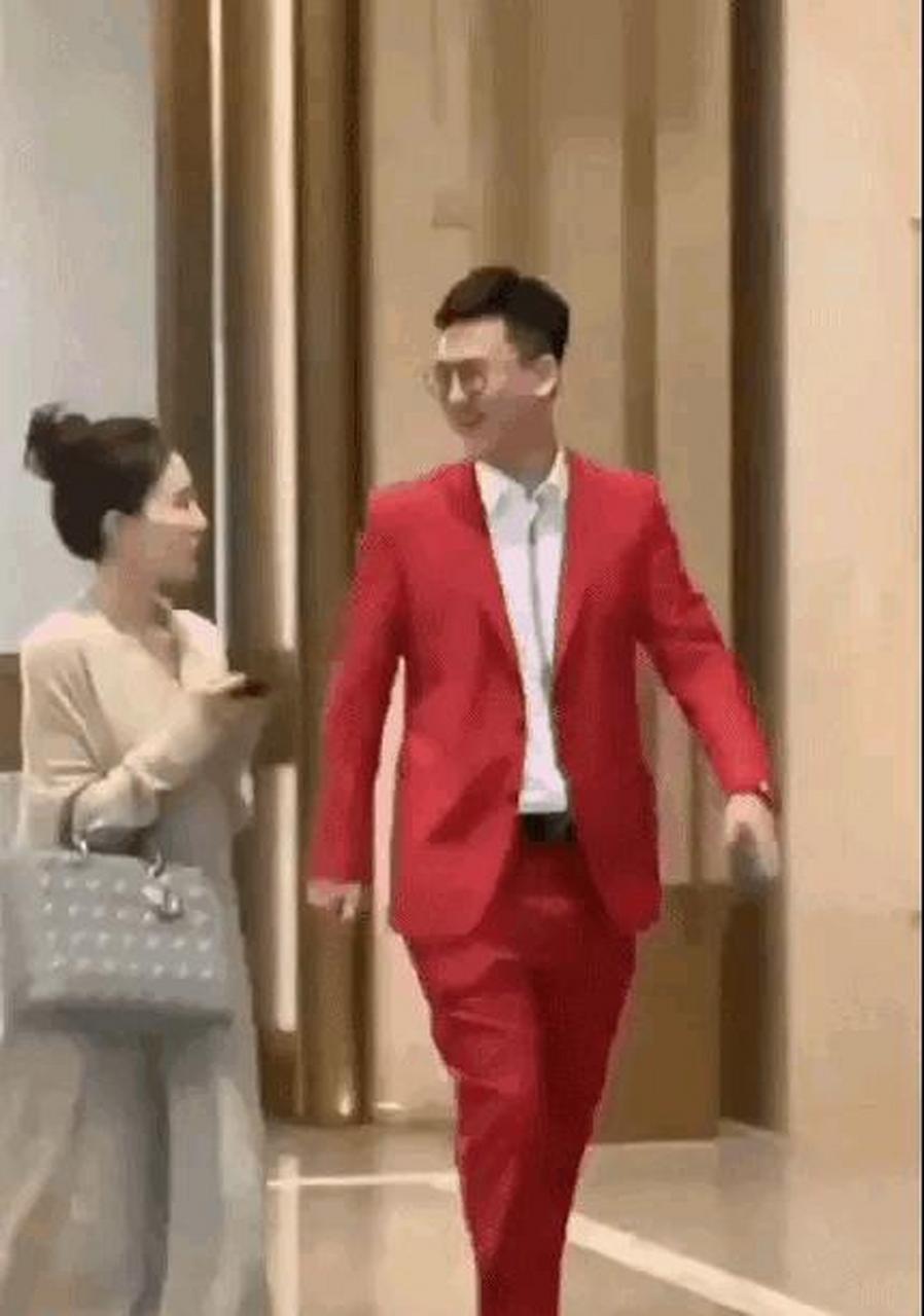 gif创作人# 项思醒的十年整容穿搭之路!