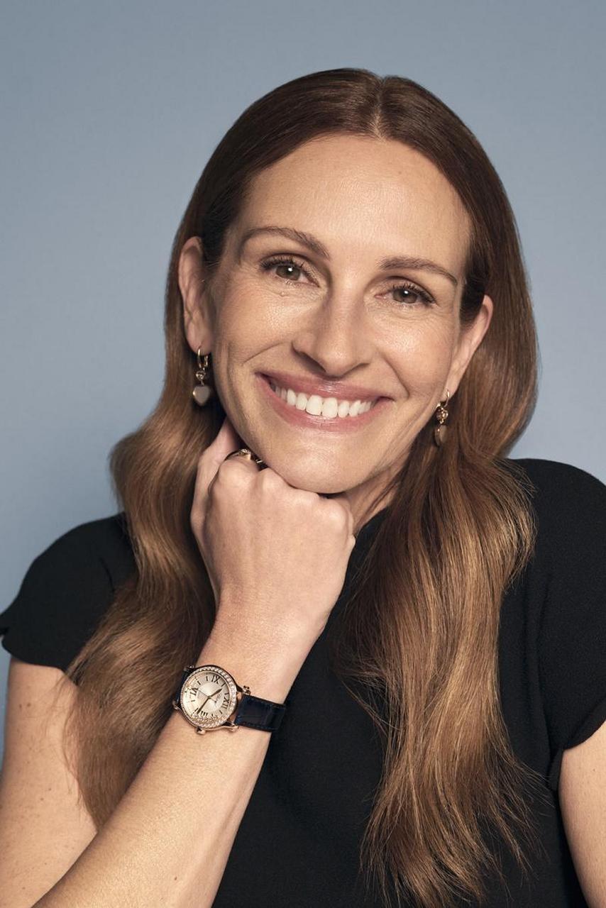 素有"凤凰女"之称,现年55岁的朱莉娅·罗伯茨2021年起成为萧邦happy