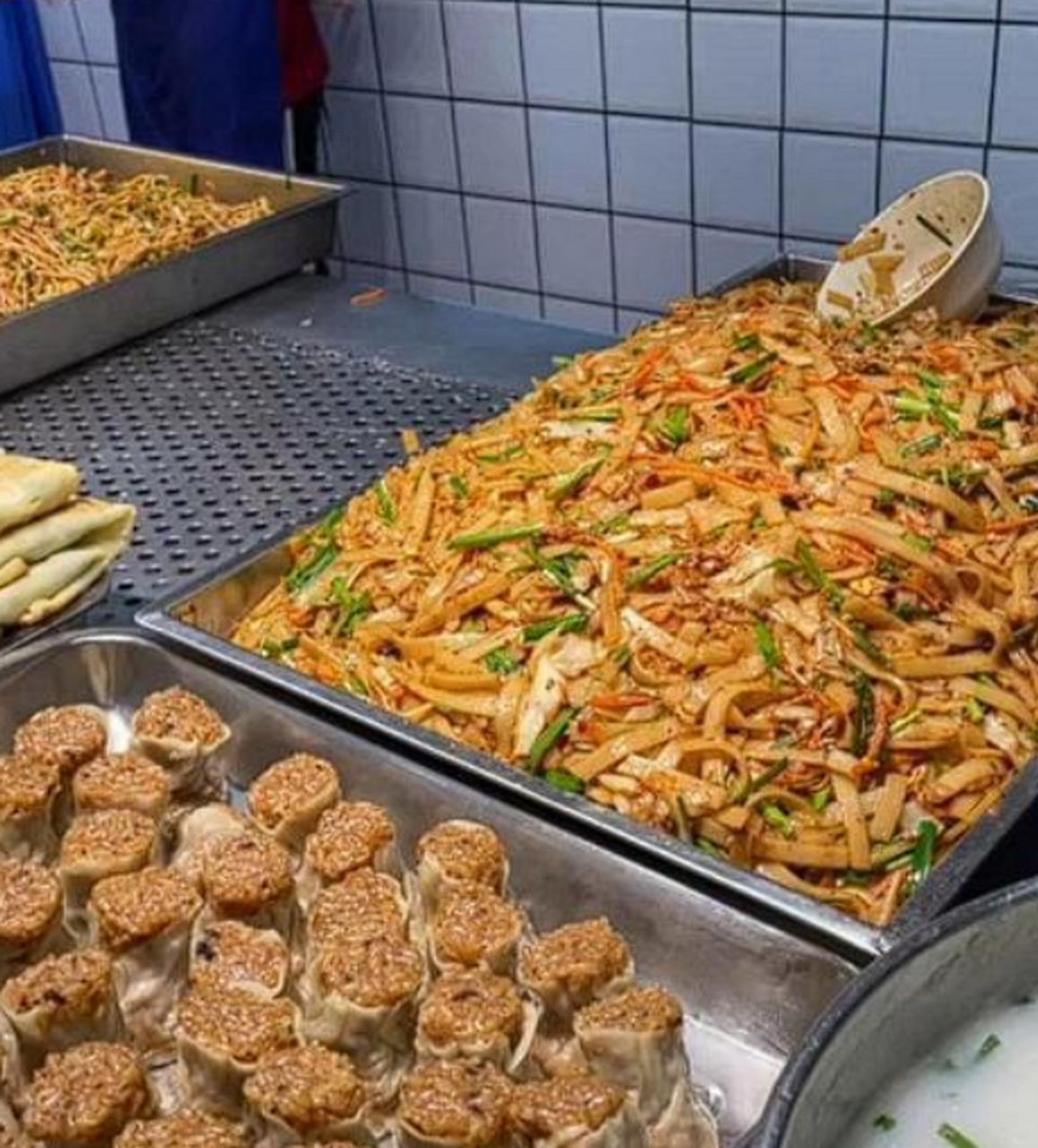 大学食堂的早餐,还算丰盛吧