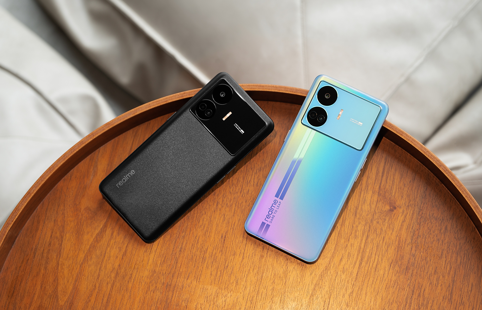 真我gt neo5 se图赏:越级潮流探索,最终幻想yyds!