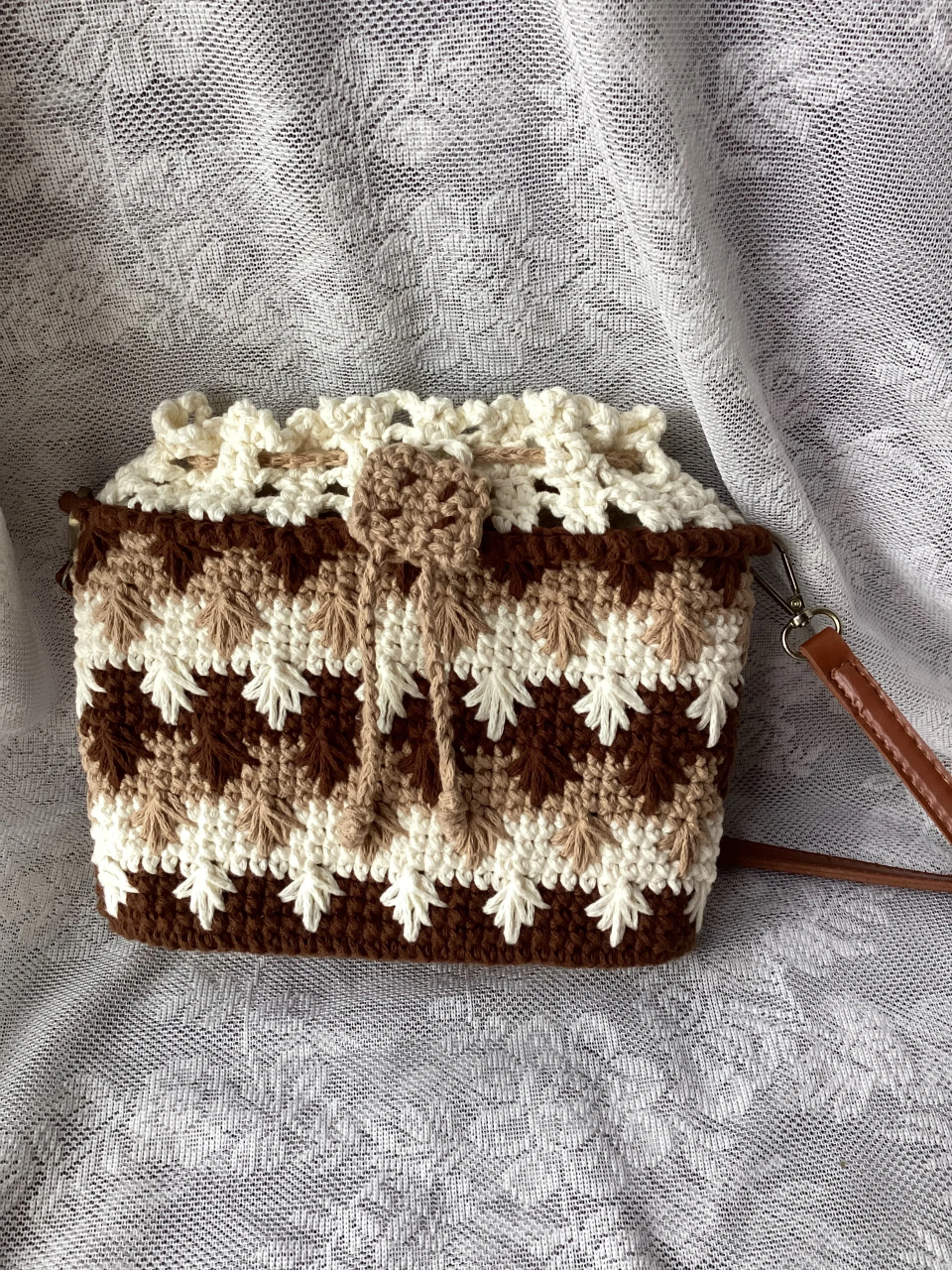 [饼干小屋]94钩织包(附图解)  线材:cloud candy 空心线03,04,06