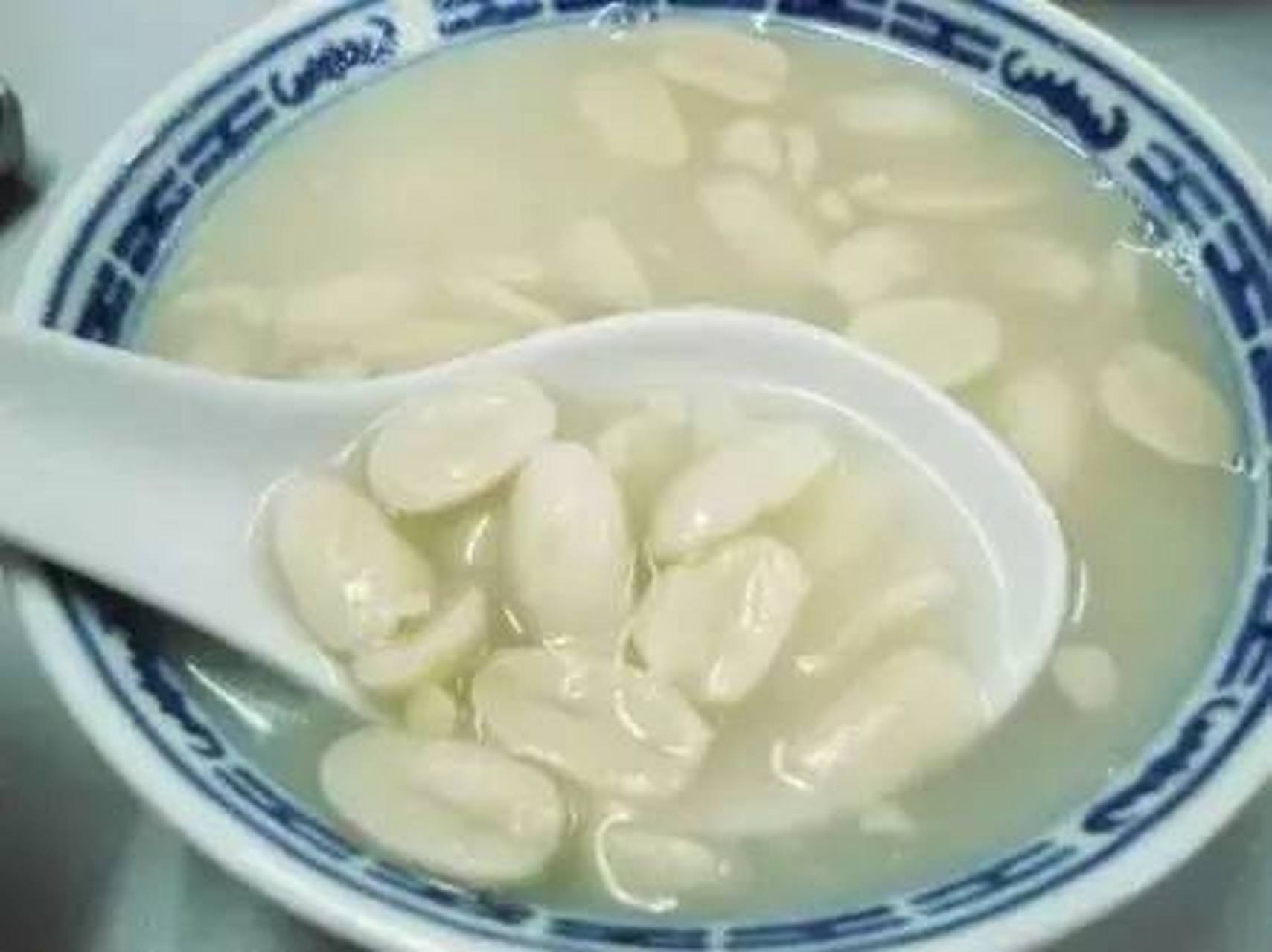 汤,又称为"花生仁汤",这道美食发源于泉州,而后传至闽南地区乃至福建