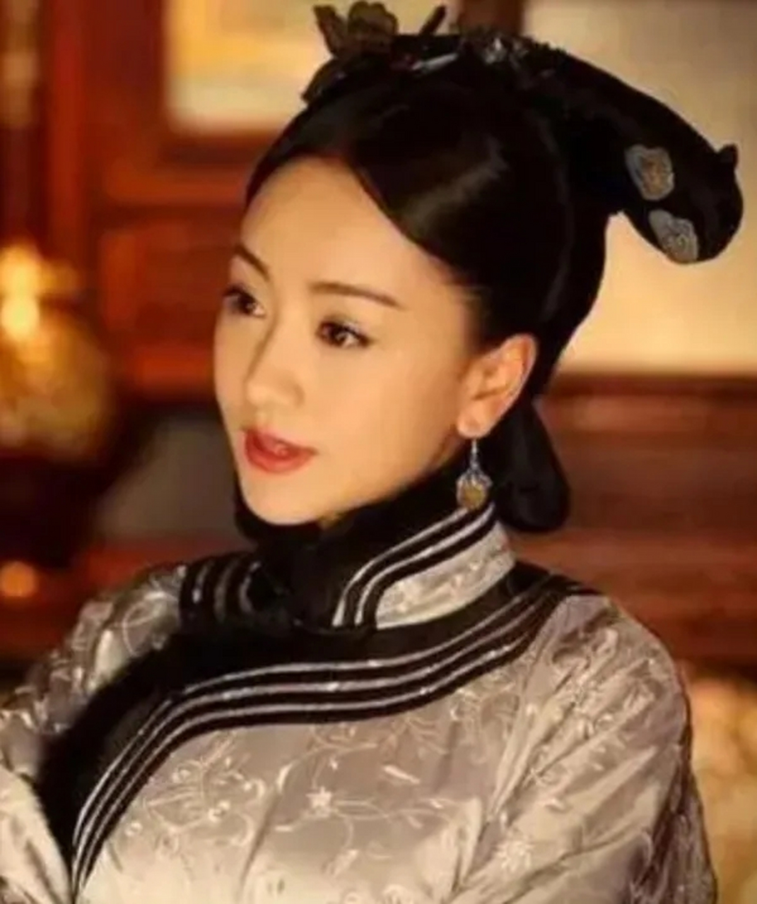 2017年开拍《延禧攻略》,吴谨言收到剧组导演电话:"我们剧本有个宫女
