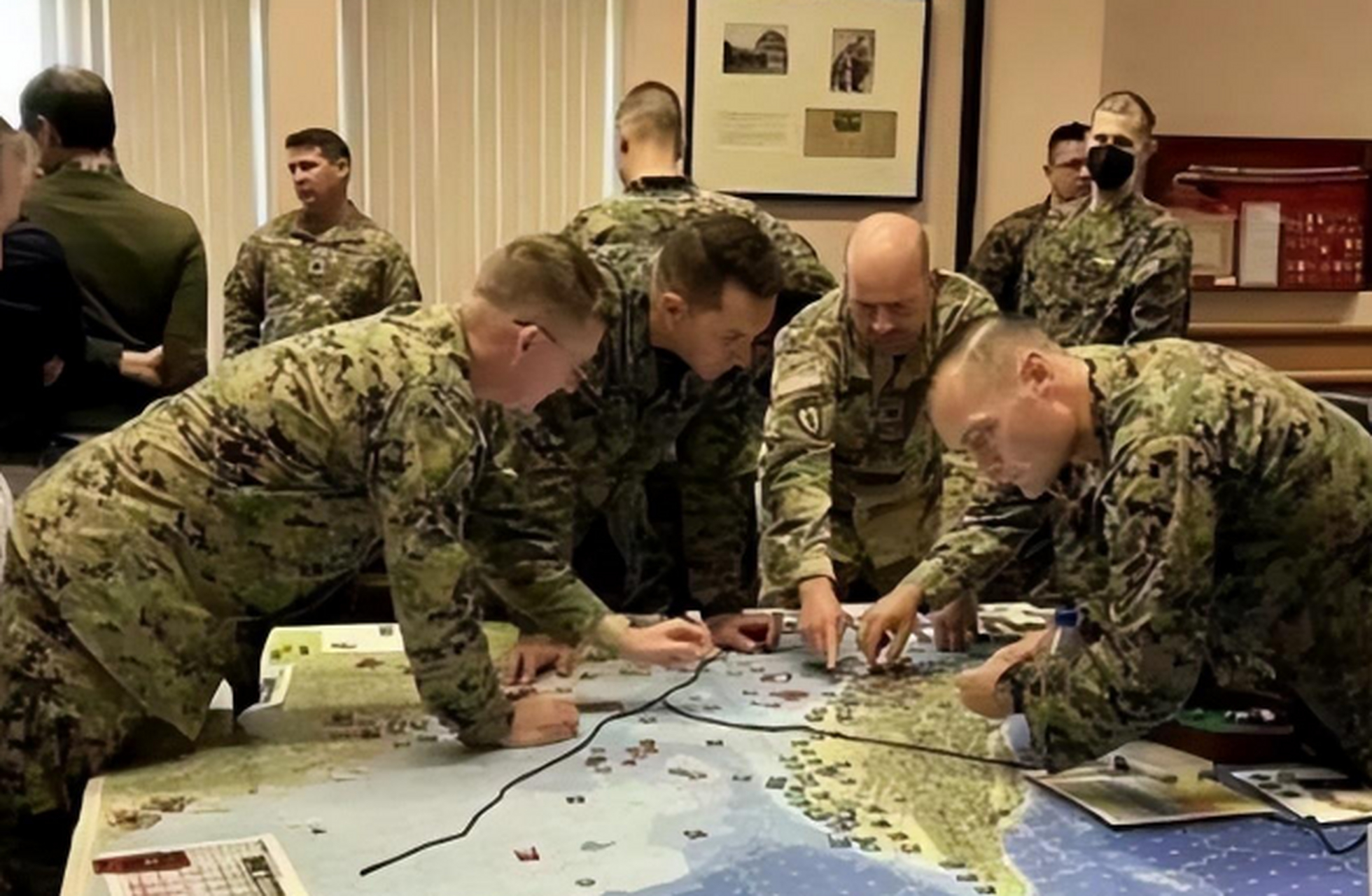 美军推演台海战争,后面的照片引人注目!