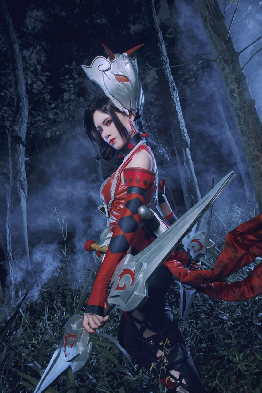 王者荣耀阿轲cos,可爱一文不值!