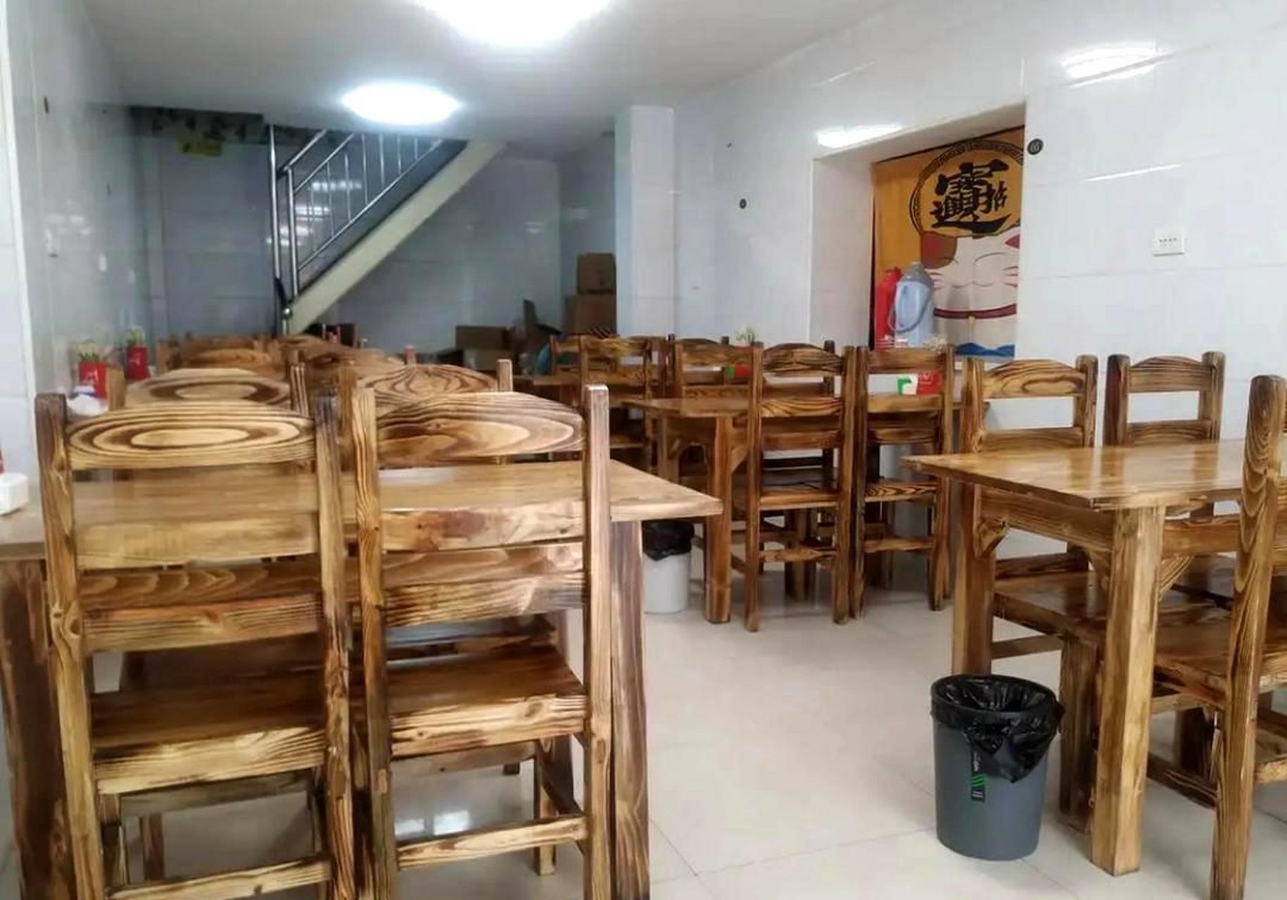 创业路漫漫,湖北夫妻店小餐馆正饭点空无一人,真是不易啊.