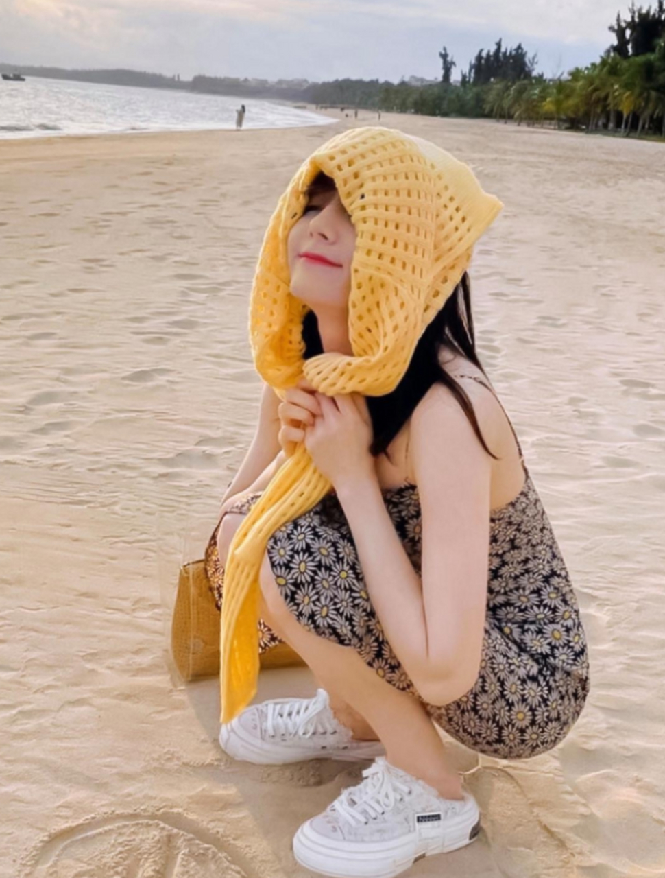 迪丽热巴去重庆,分享旅游日常,看得出来大美女真的很开心!