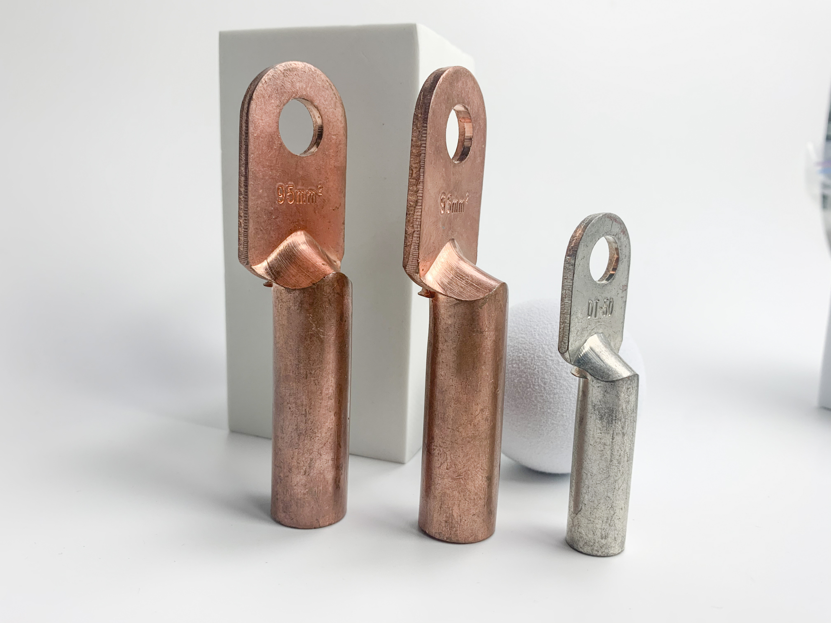 铜鼻子# 70铜线鼻子的国标与非标的区别: 70铜线鼻子属于dt铜鼻子的