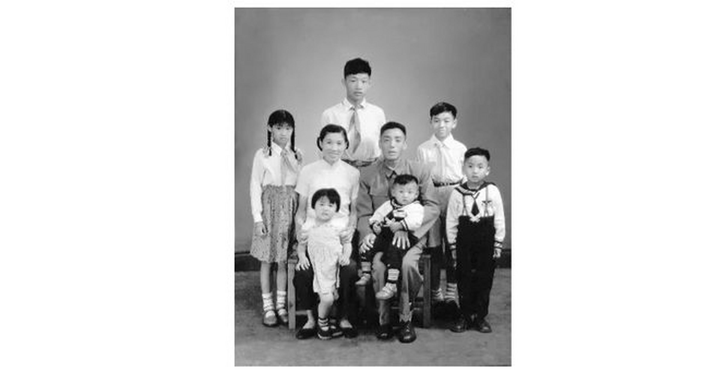 吴咏湘少将是一位经历了多个战争的老兵,他的一张全家福给人带来了