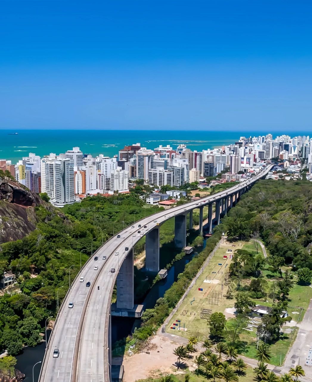 巴西"县城"规模的城市—维多利亚, 市区人口50多万人,我就喜欢这样的