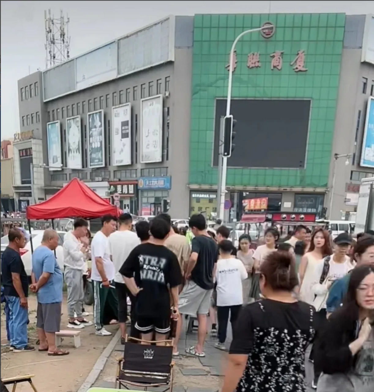 感谢石桥子让本溪创业者不出家门就能摆摊赚钱.