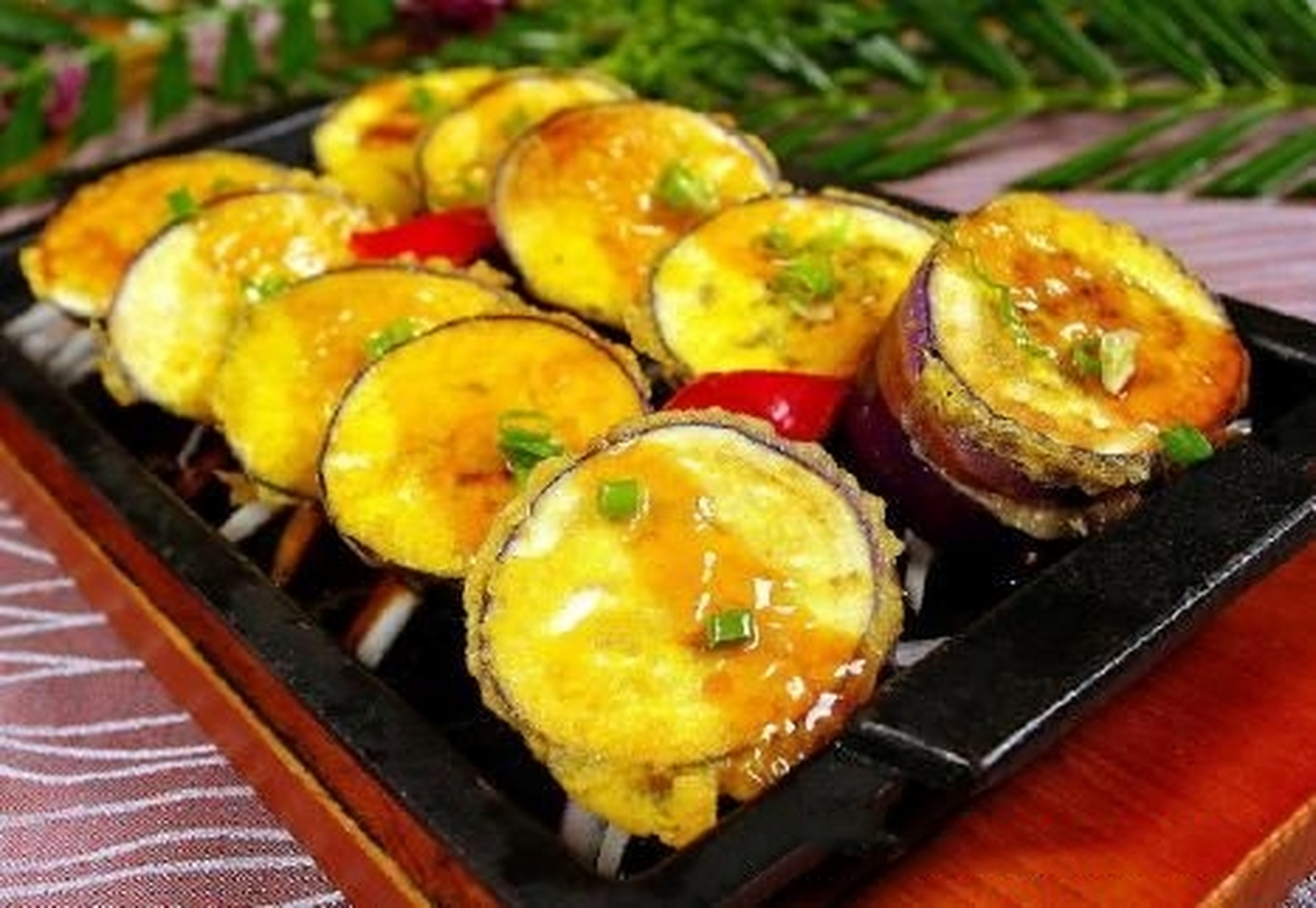 秒杀烧烤摊的香烤铁板茄子,巨好吃!