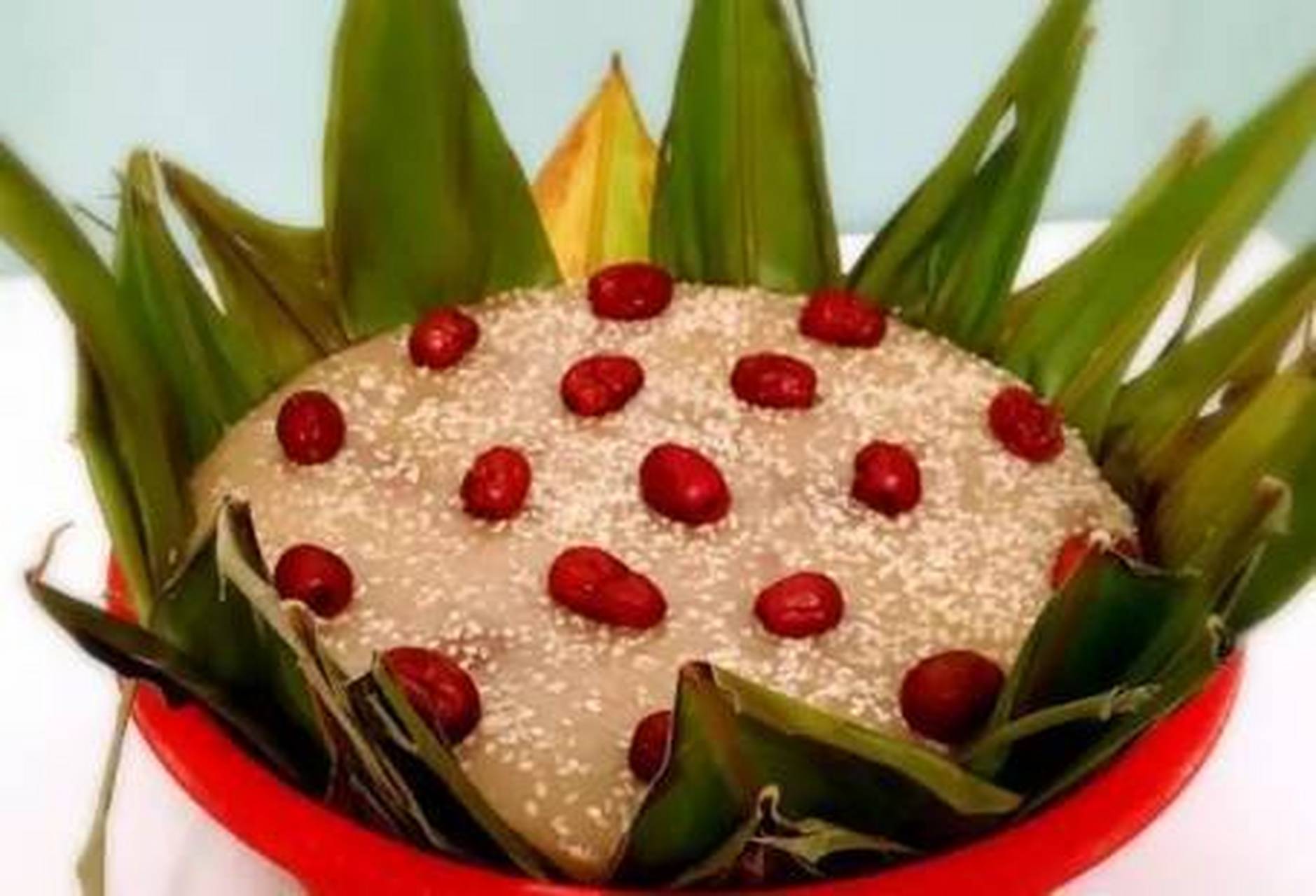 福州人年夜饭必吃的一道菜年糕,福州的年糕叫做糖粿(福州方言的谐音)