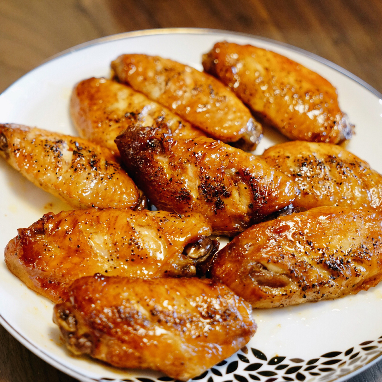 健康版烤箱烤鸡翅:[haha] 不用奥尔良鸡翅粉做出来的鸡翅,因为自己要