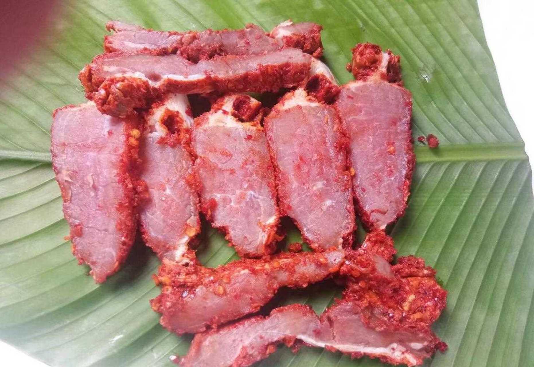 贵州黔东南苗族侗族自治州美食"腌肉",制作繁琐美味极佳,这都是劳动