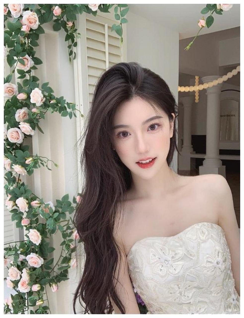 深圳01年网红美女sona大小姐迷人美照欣赏,好美啊