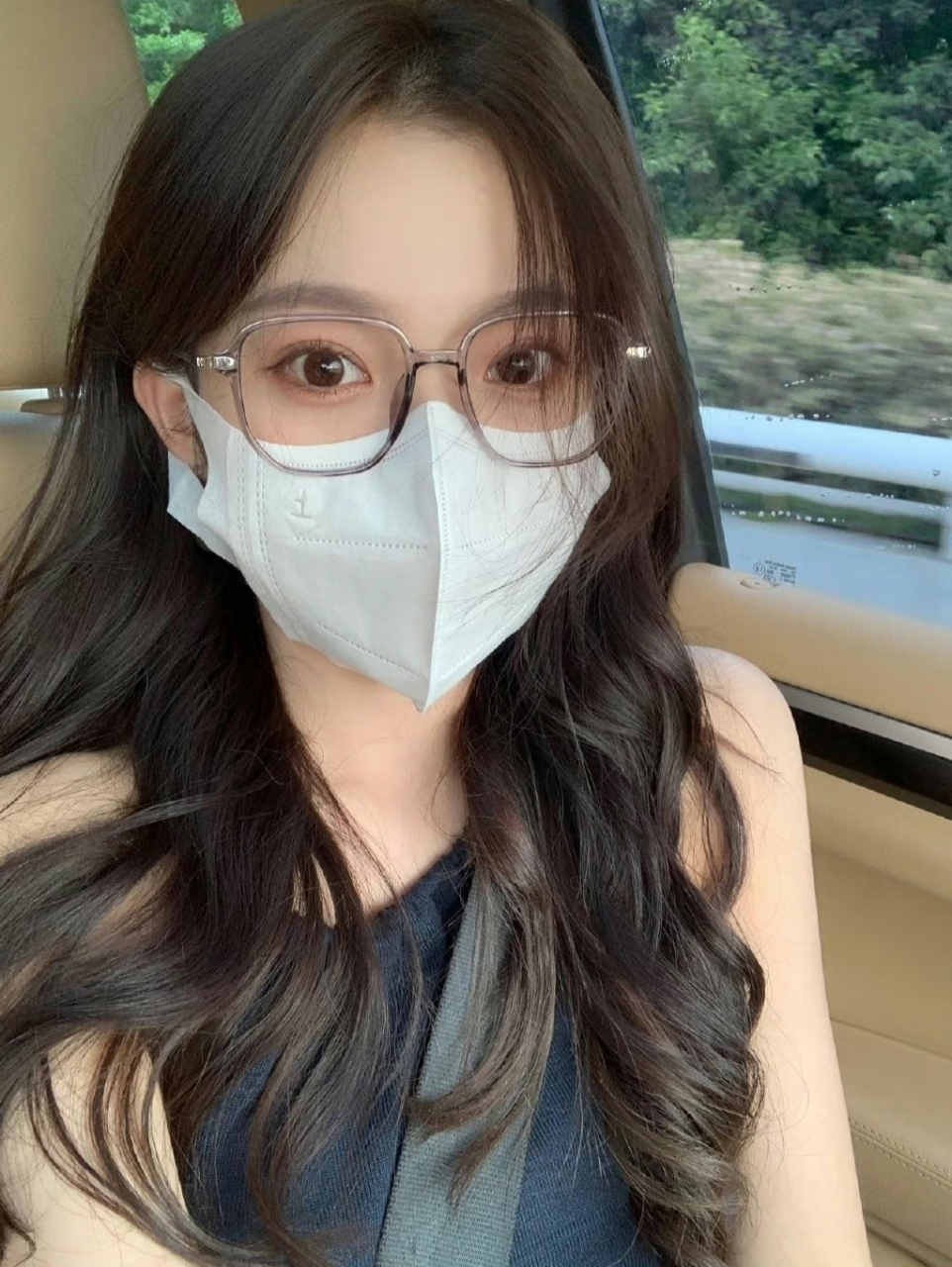 口罩小姐姐甜到心里