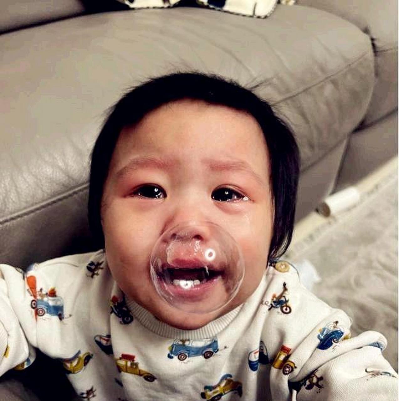 我侄女的鼻涕泡,你见过更大的吗?[大笑]