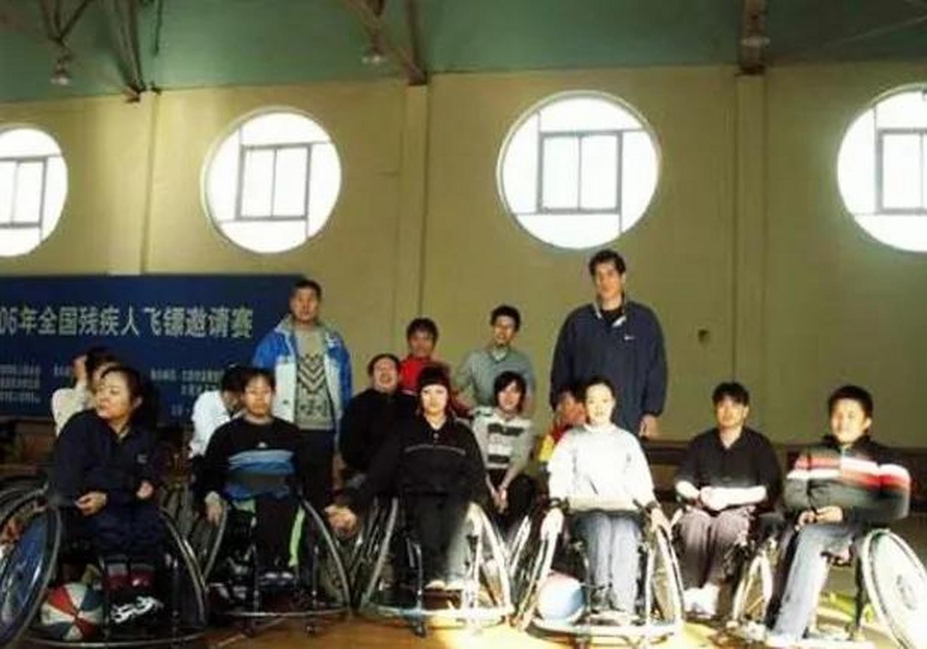 gif创作人# 王治单:中国男篮史上无人能敌的酒神,据说运动员时期酒量