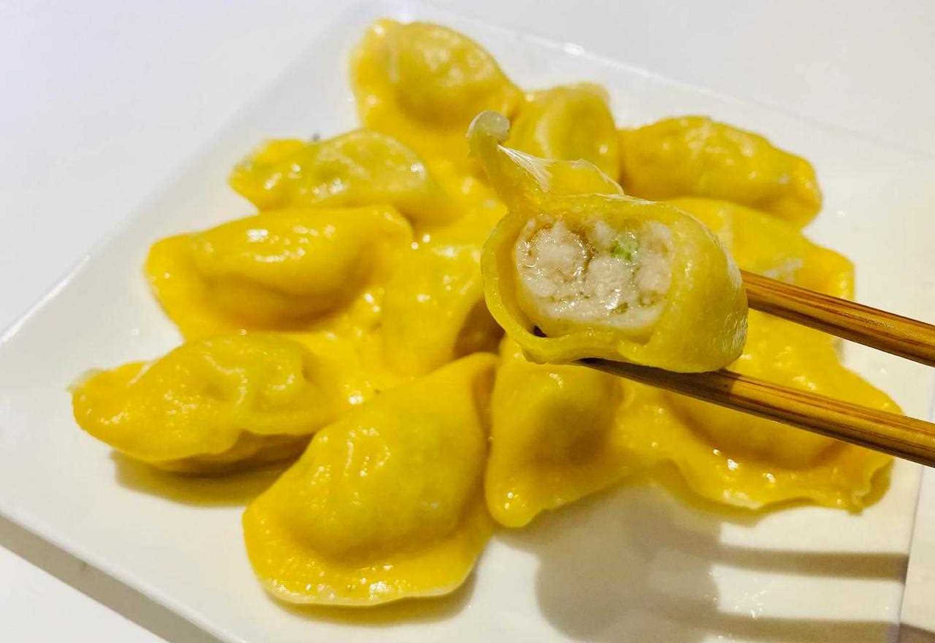 这是最近吃的黄花鱼馅和墨鱼饺子.