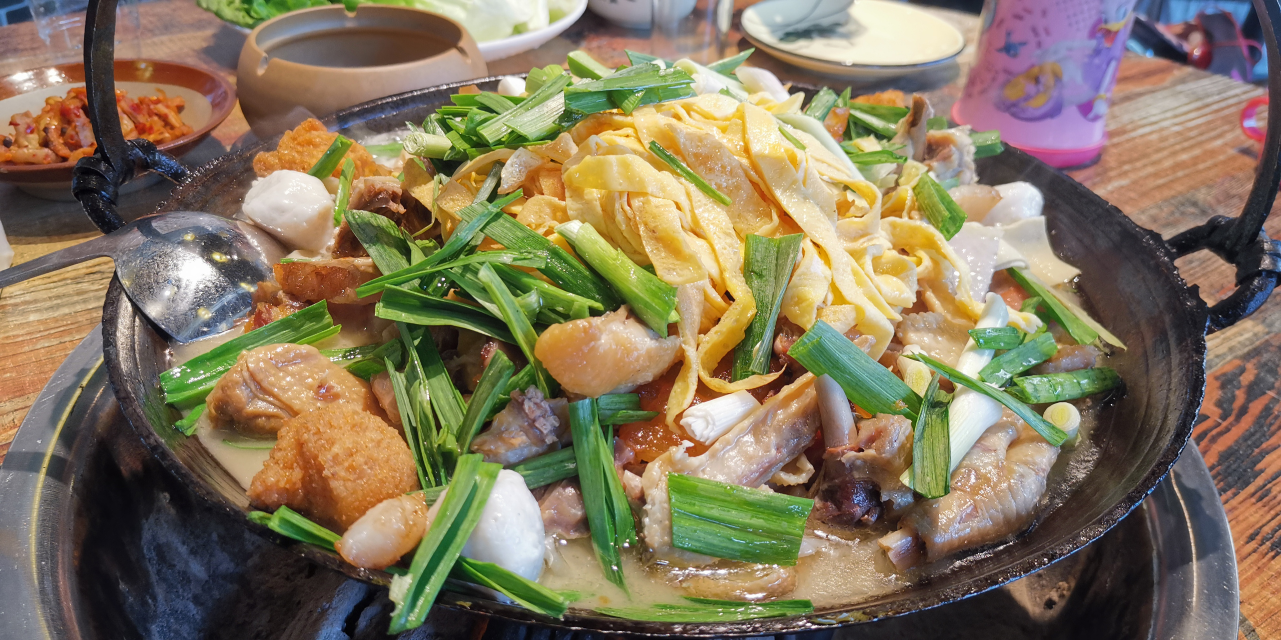 晚餐来吃地道的农家吊锅