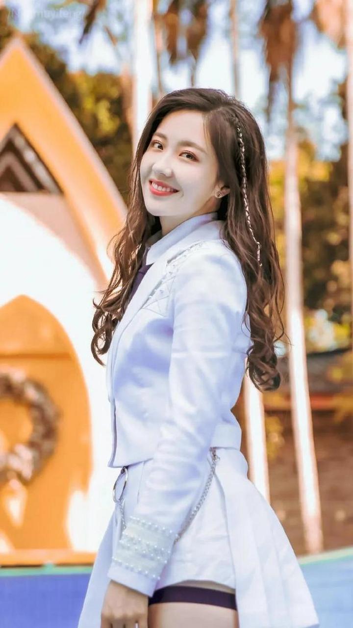 硬糖少女 王艺谨