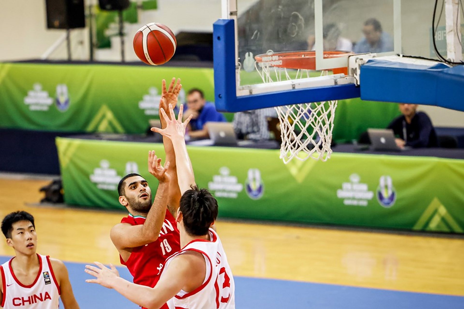 u16男篮亚锦赛-中国男篮6分险胜伊朗男篮晋级4强  北京时间9月22日