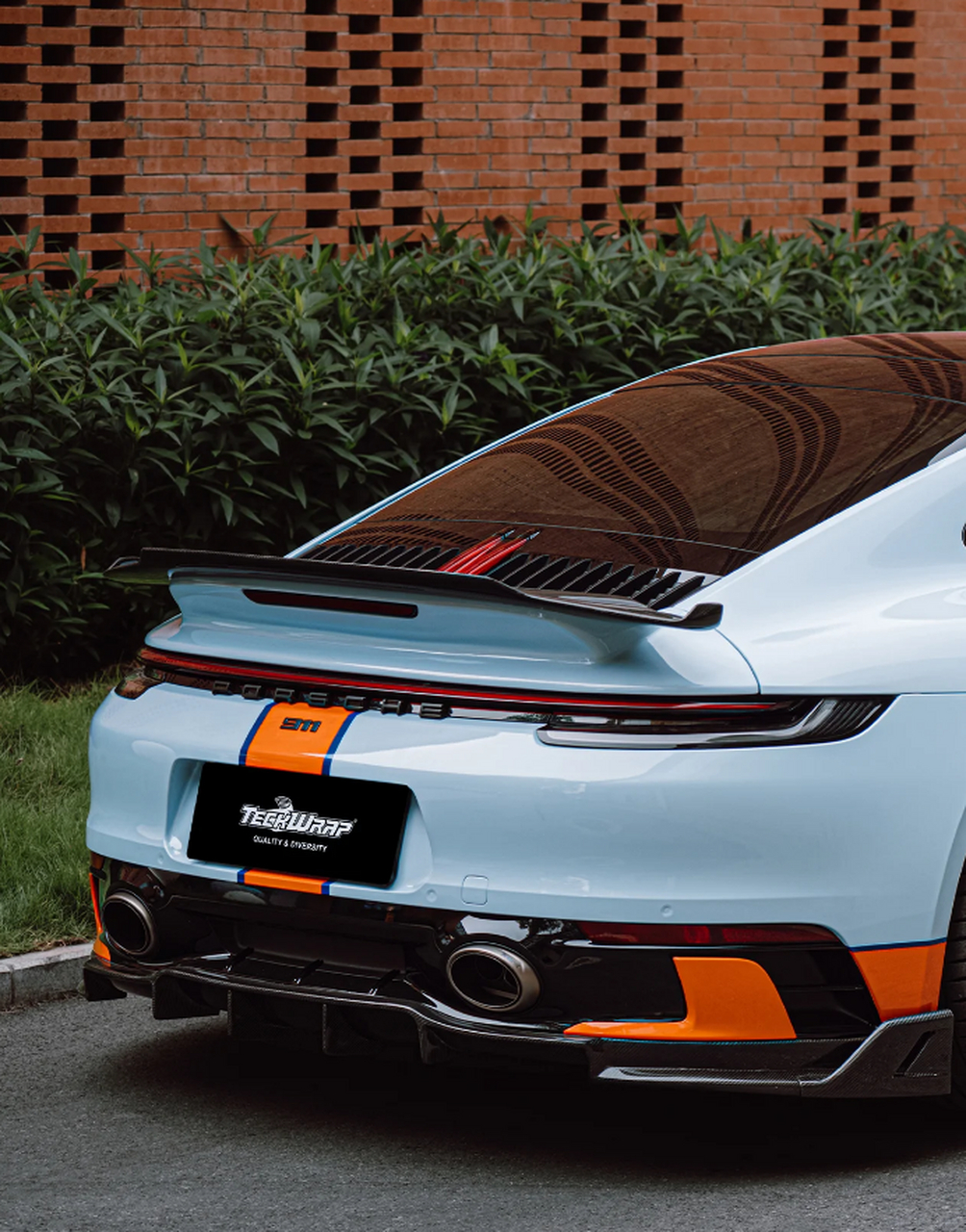 海湾石油porsche911,蓝橙配色太抢眼了!