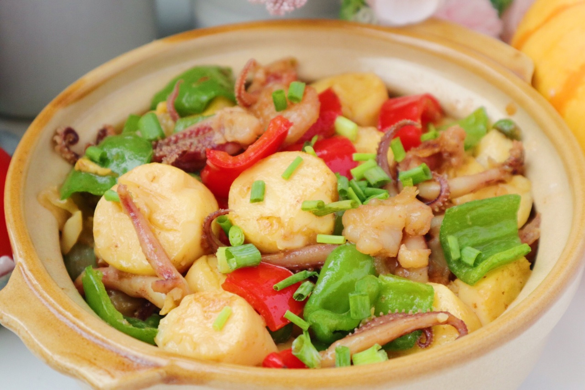 这个汤汁拌饭也很美味! 铁板海鲜日式豆腐的用料 日式豆腐