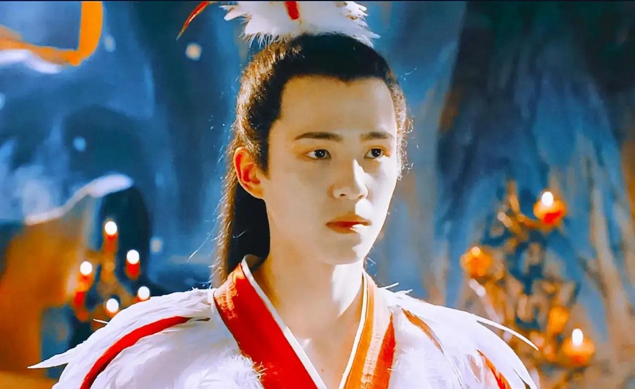 拍《唐探1》的时候,刘昊然片酬只有1万,《唐探2》片酬是1000万 , 拍完