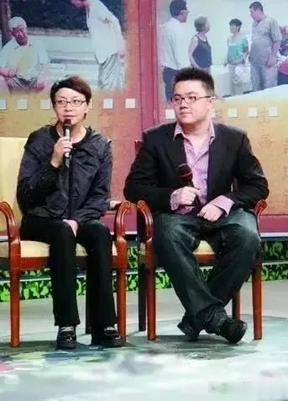 那时候英达就已经喜欢梁欢了,三个人只有两个人心知肚明,另一个傻大姐