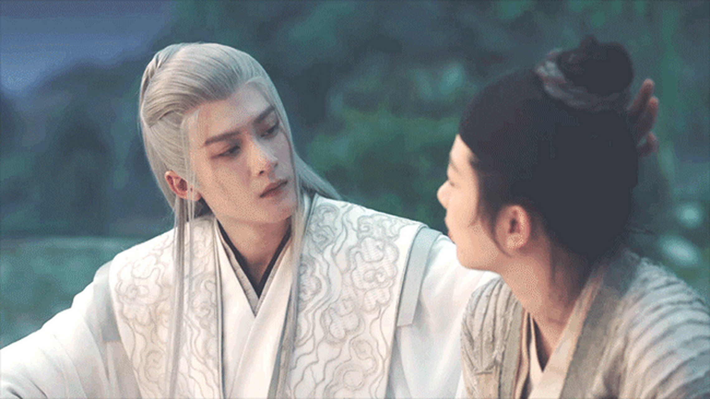 桐华曾经想把相柳写成男主 在桐华笔下的《长相思》中,相柳这个角色