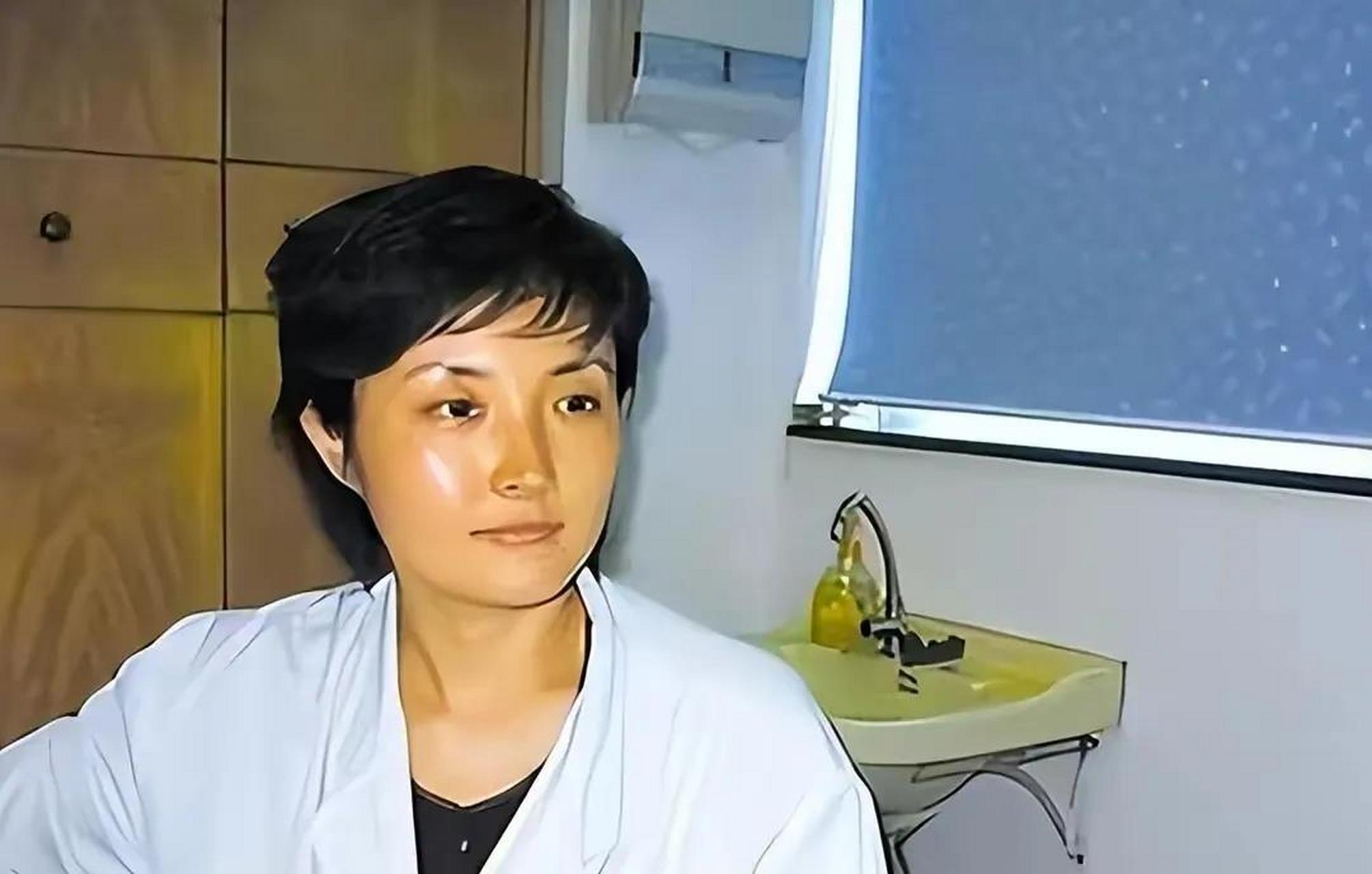 中山博爱医院原美女院长王莹,避孕药,药不离身,公文包里常备避孕套.