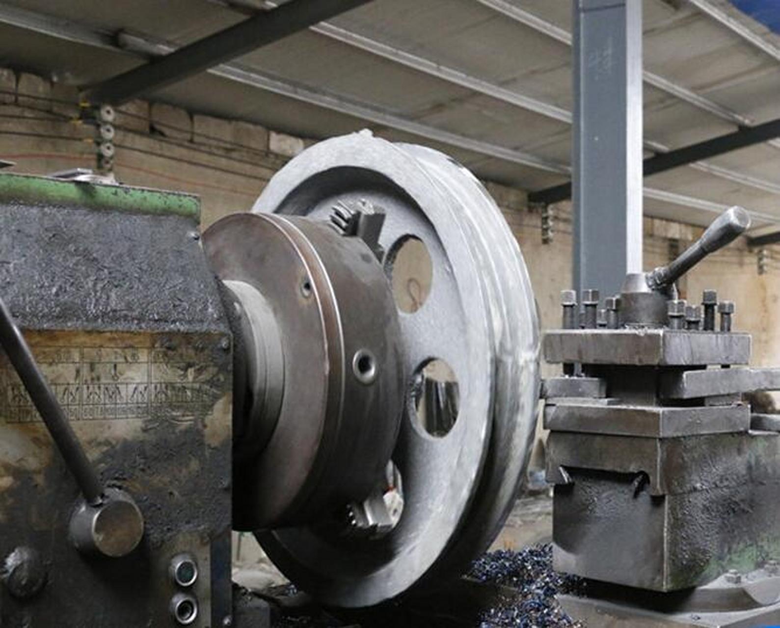 牛粪机链轮链条是牛粪处理机械中的主要传动部件,山东金鑫链条厂牛粪