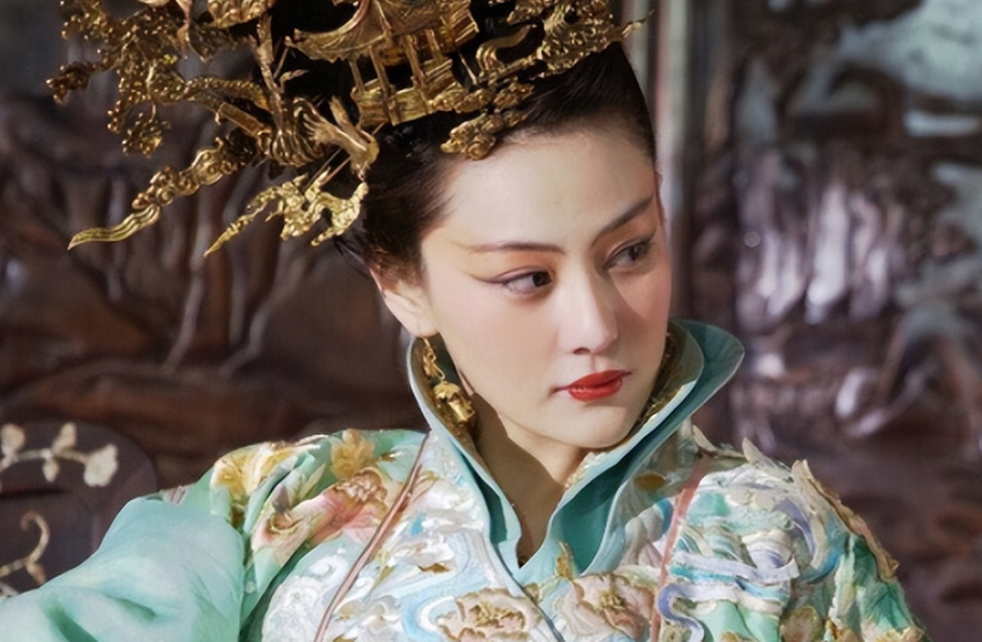 "趁熹宗病危,客氏要魏忠贤找几个大肚子婢女,送进