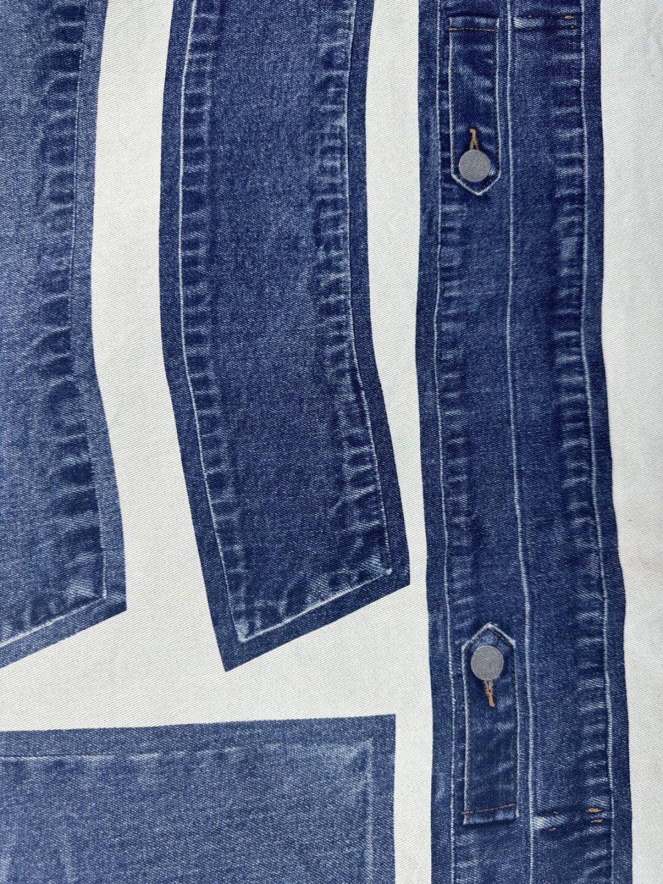 超多中高端牛仔都在用的工艺  冷转移印花技术是一种先进的牛仔工艺
