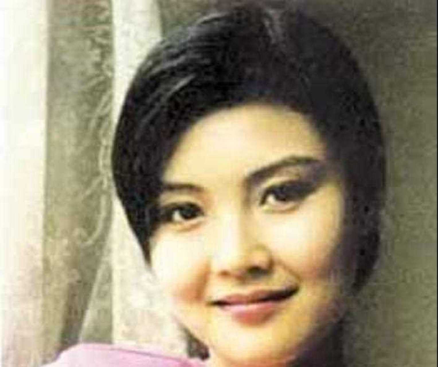 上个世纪八十年代,马晓晴是家喻户晓的女演员,她是童星出身,1979年