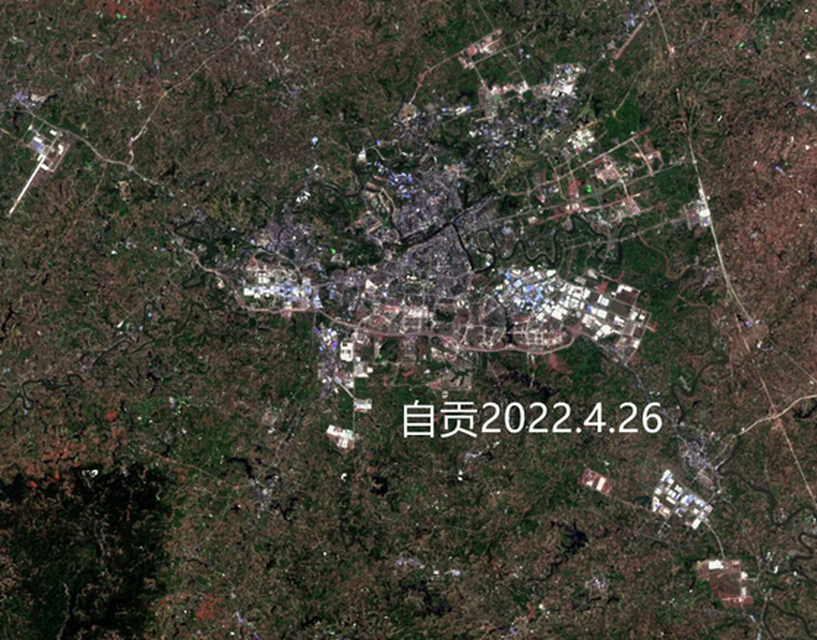 四川自贡的城市卫星地图,整体来看,自贡这里的工业开发区还是有一定