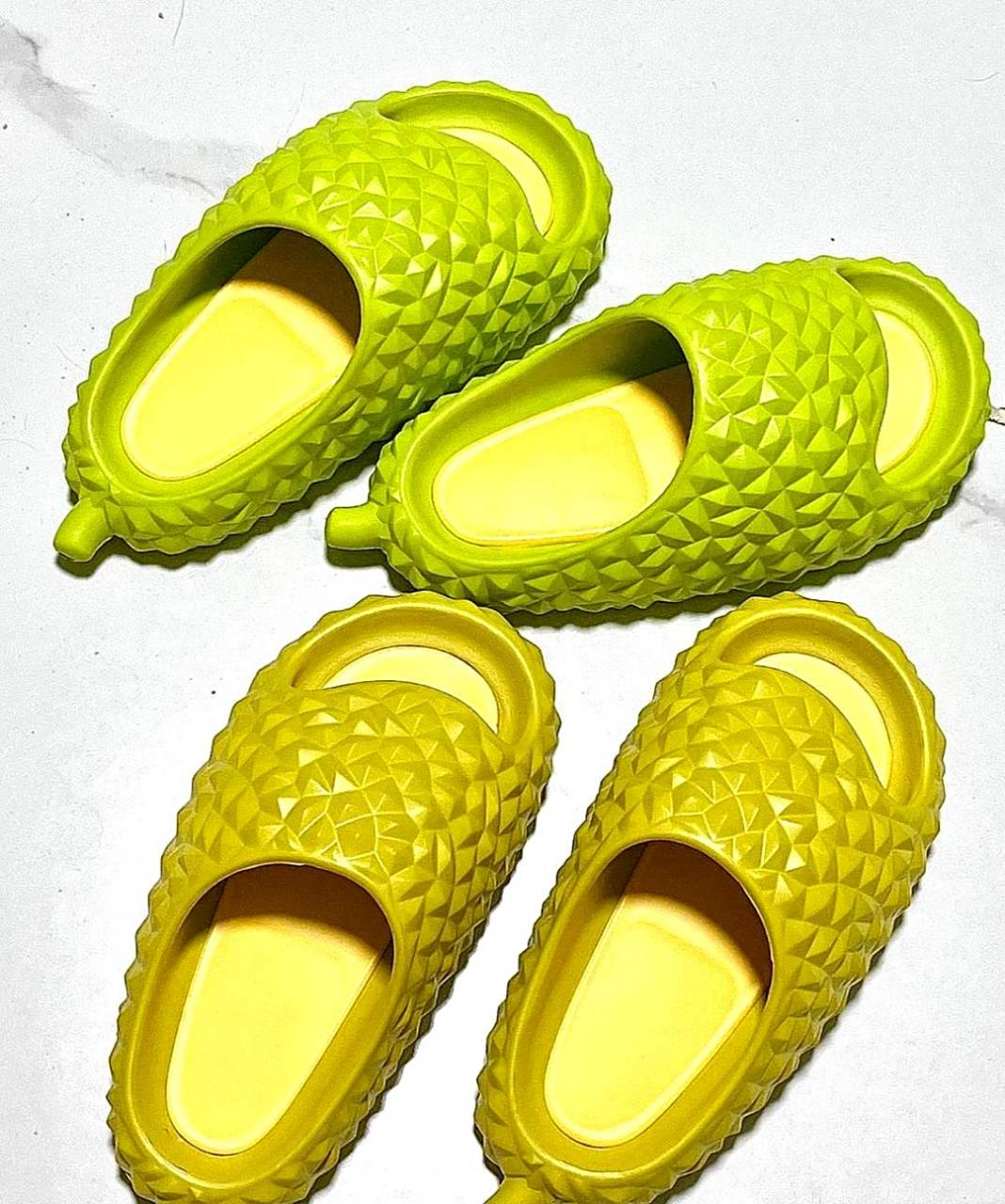 这双榴莲拖鞋真是太可爱了!