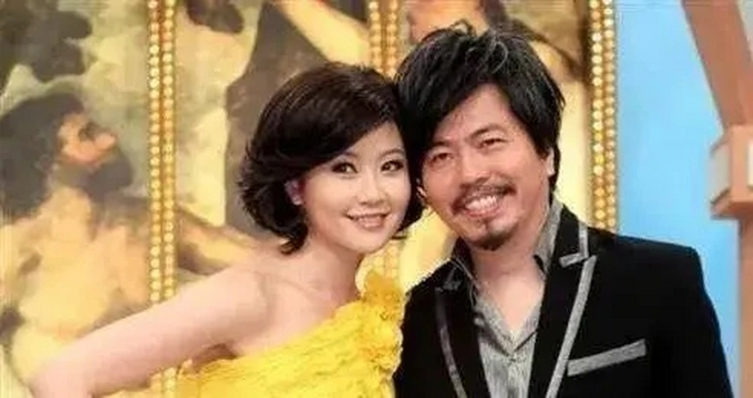 当年,寇乃馨执意嫁给黄国伦,父亲不同意:"你要是敢嫁给他,我就跟你