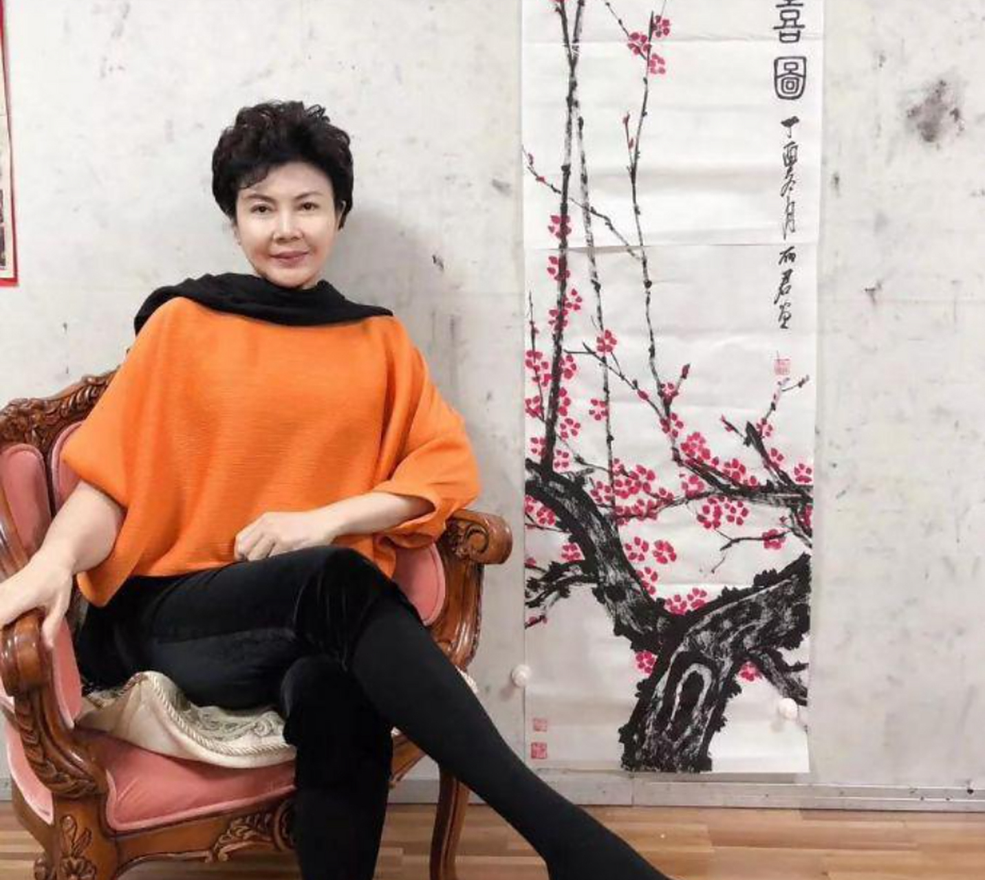 她主持过3届央视春晚,成名后遭排挤,64岁未婚  阚丽君是我国第一位