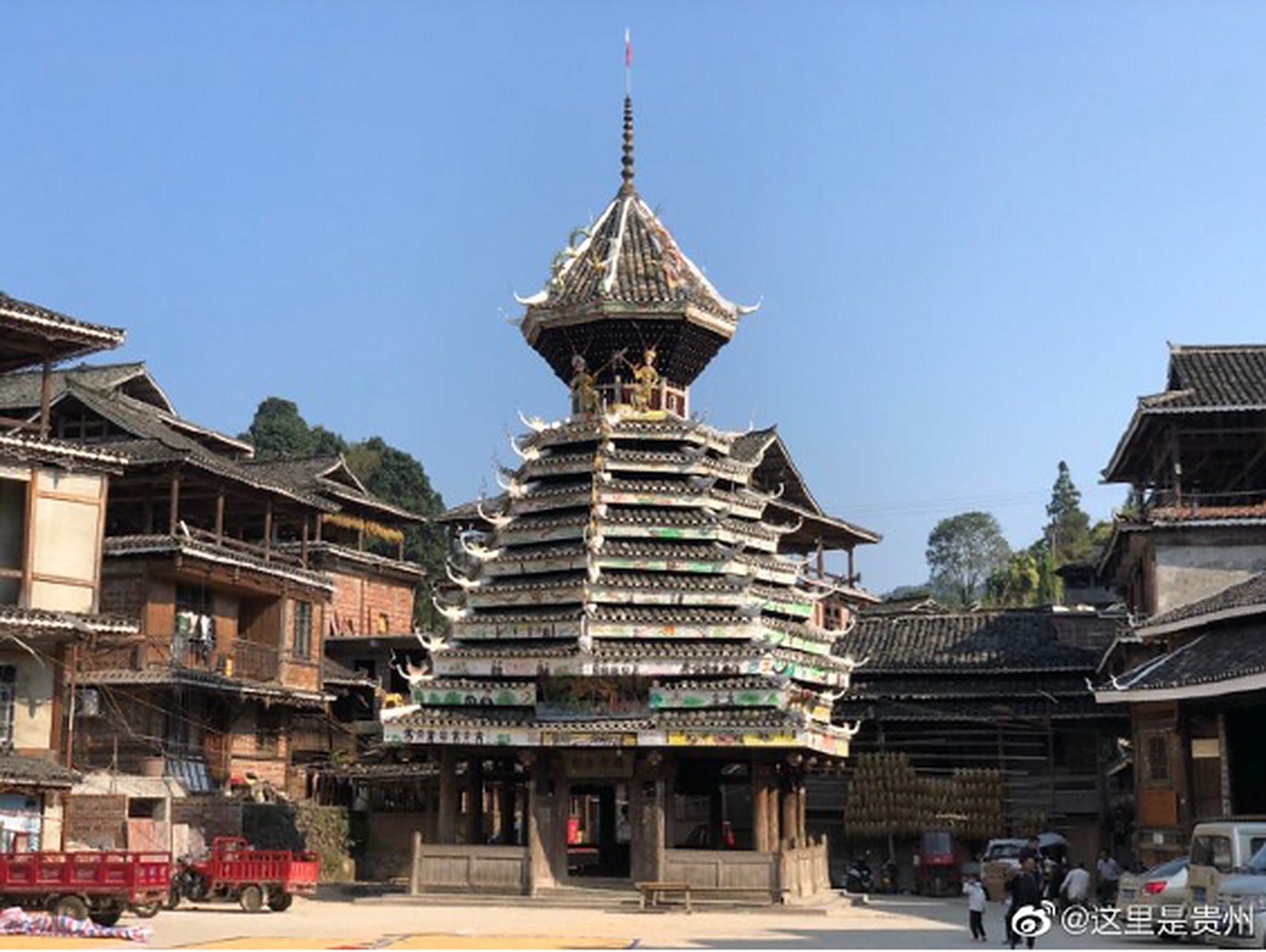 位于贵州从江县高增乡的小黄村,是侗族大歌的发源地.